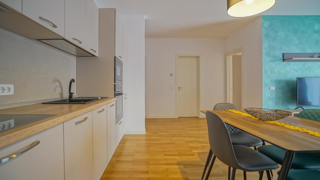 Downtown Premium Apartments Brasov Ngoại thất bức ảnh